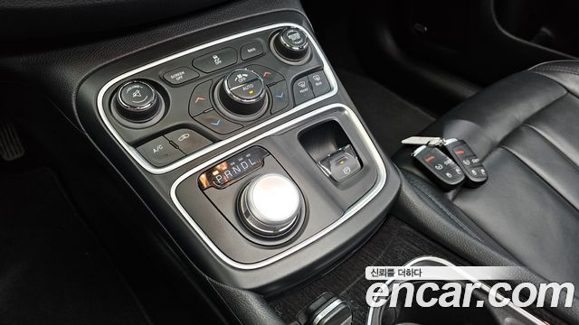 Chrysler 200 2015 — photo 9