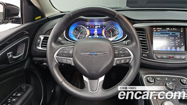 Chrysler 200 2015 — photo 13