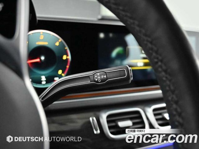 Mercedes-Benz GLE-Class 2021 — photo 9