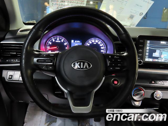 Kia Stonic 2019 — photo 10