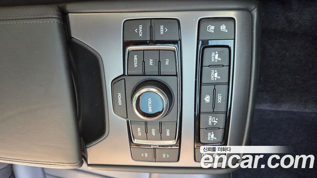 Hyundai Genesis 2016 — photo 14