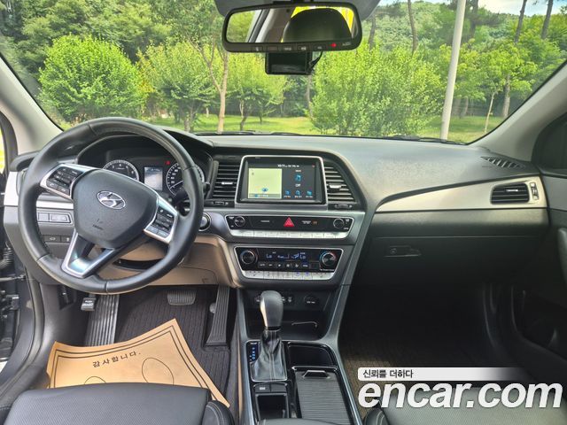 Hyundai Sonata 2018 — photo 16