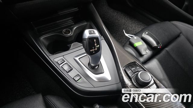 BMW 1-Series 2017 — photo 12