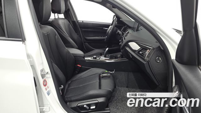 BMW 1-Series 2017 — photo 18