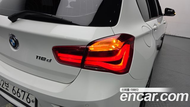 BMW 1-Series 2017 — photo 9