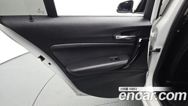 BMW 1-Series 2017 — photo 15