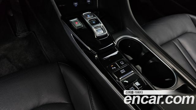 Hyundai Sonata 2023 — photo 12