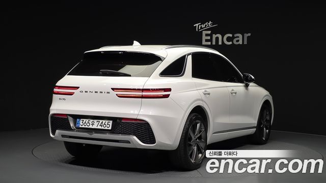 Genesis GV70 2021 — photo 2