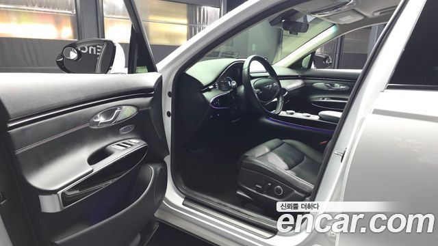 Genesis GV70 2021 — photo 13