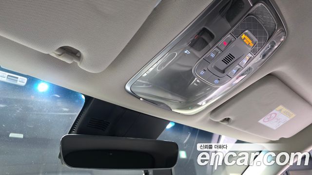 Genesis GV70 2021 — photo 24