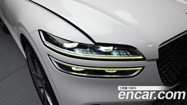 Genesis GV70 2021 — photo 8