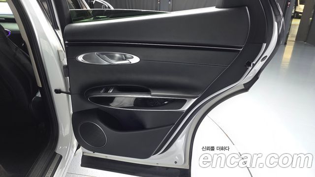 Genesis GV70 2021 — photo 15