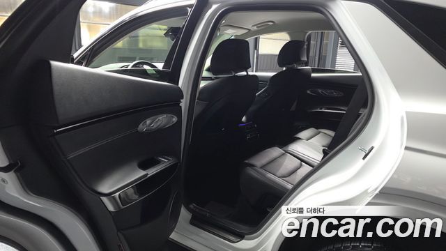 Genesis GV70 2021 — photo 16