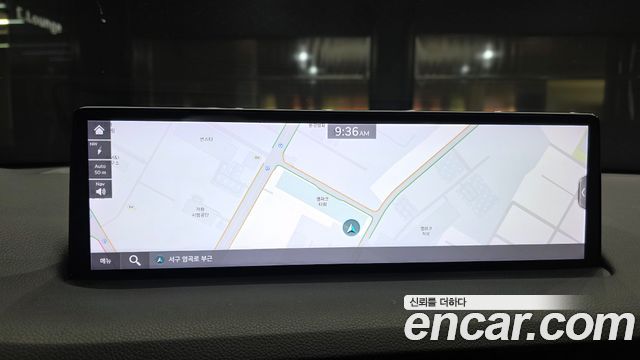 Genesis GV70 2021 — photo 31