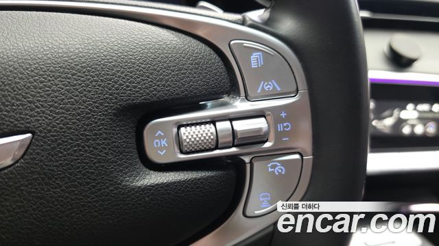 Genesis GV70 2021 — photo 33