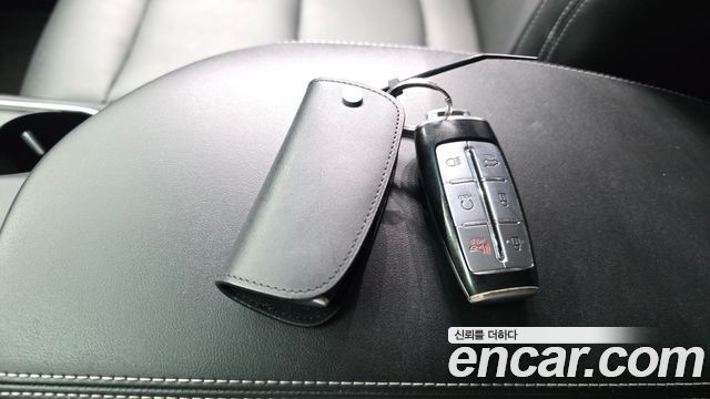 Genesis GV70 2021 — photo 34