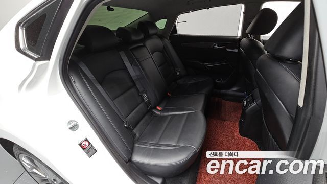Kia K7 2020 — photo 17