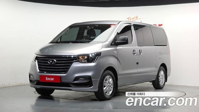 Hyundai Starex 2019 — photo 1