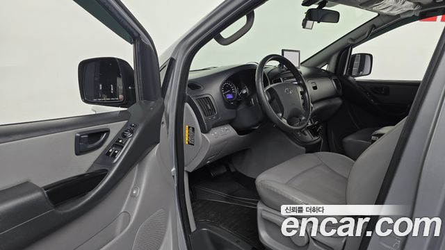 Hyundai Starex 2019 — photo 10