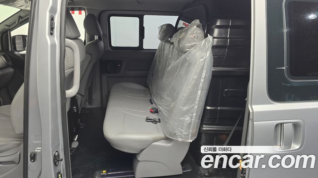 Hyundai Starex 2019 — photo 12