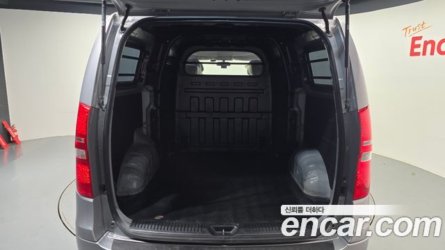 Hyundai Starex 2019 — photo 20