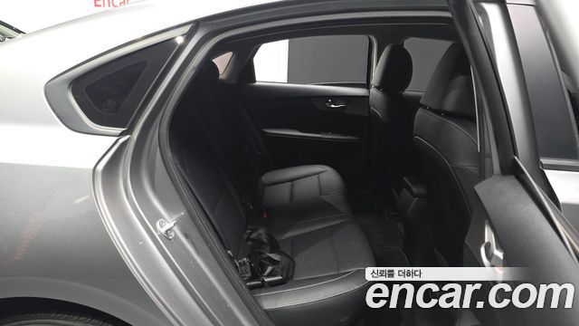 Kia K3 2019 — photo 17