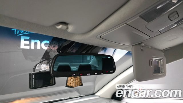 Kia K3 2019 — photo 24
