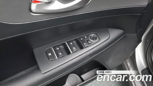 Kia K3 2019 — photo 28
