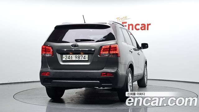 Kia Sorento 2010 — photo 4