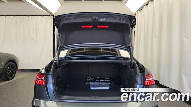 Audi A6 2020 — photo 26