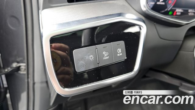 Audi A6 2020 — photo 28