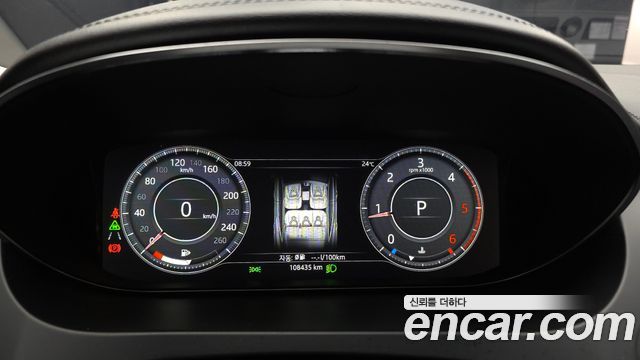 Jaguar E-PACE 2019 — photo 11