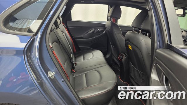 Hyundai i30 2019 — photo 18