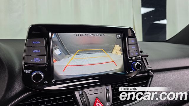 Hyundai i30 2019 — photo 21