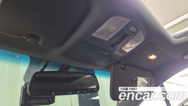 Hyundai i30 2019 — photo 23