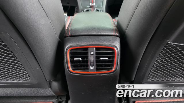 Hyundai i30 2019 — photo 24