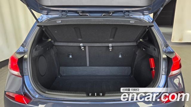 Hyundai i30 2019 — photo 26