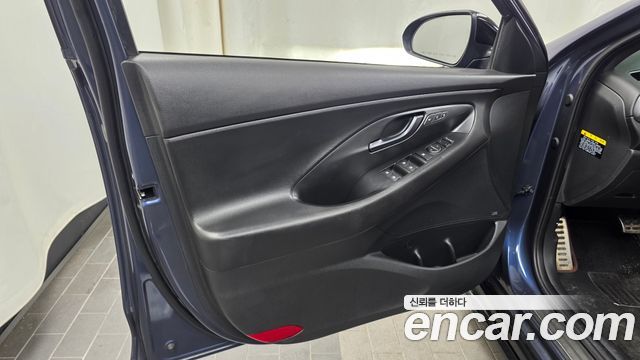 Hyundai i30 2019 — photo 14