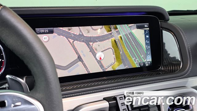 Mercedes-Benz G-Class 2021 — photo 13