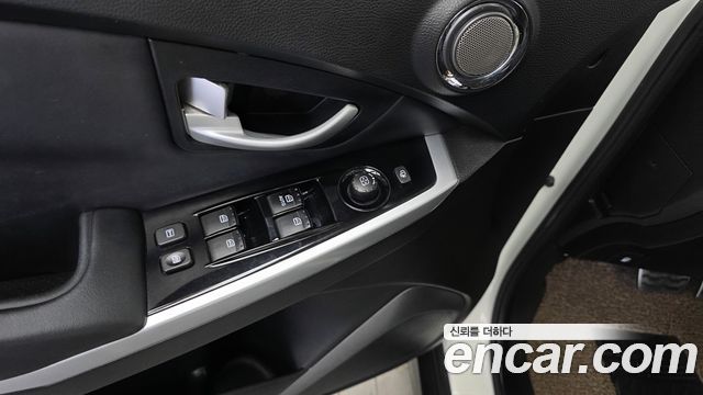KG Mobility KORANDO 2016 — photo 26