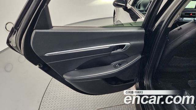 Hyundai Sonata 2022 — photo 15