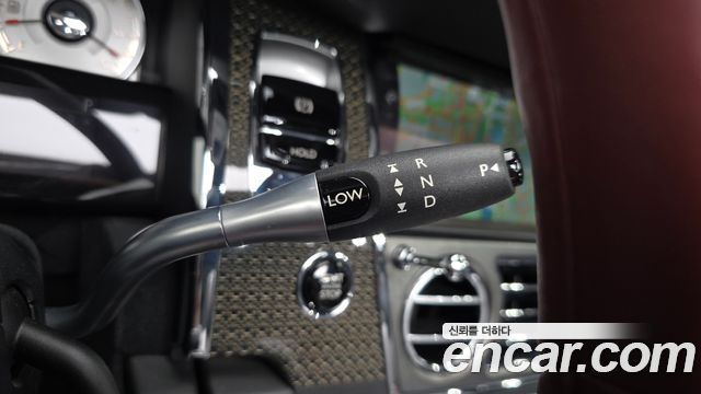 Rolls-Royce Dawn 2020 — photo 12