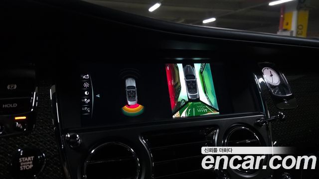 Rolls-Royce Dawn 2020 — photo 23