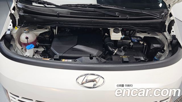 Hyundai Staria 2023 — photo 6