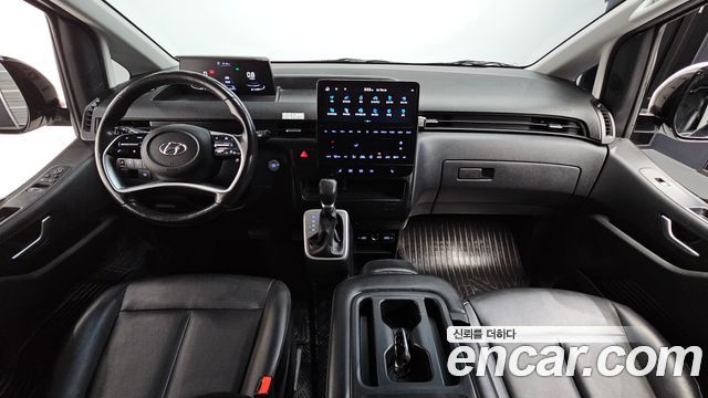 Hyundai Staria 2023 — photo 10
