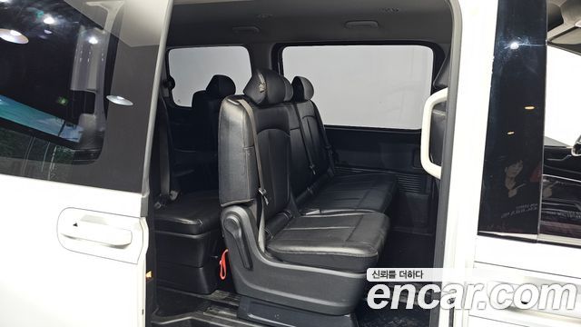Hyundai Staria 2023 — photo 18