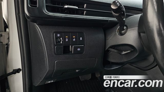 Hyundai Staria 2023 — photo 22