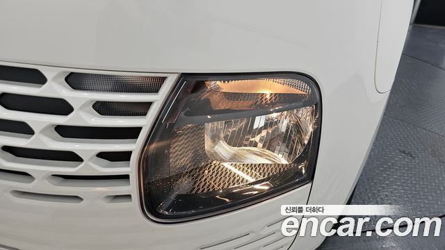 Hyundai Staria 2023 — photo 8