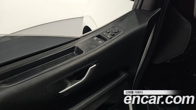 Hyundai Staria 2023 — photo 30