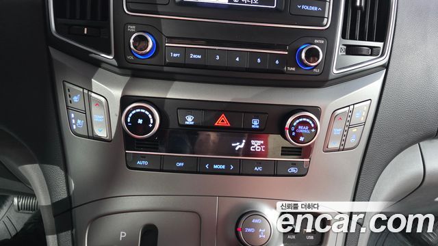 Hyundai Starex 2017 — photo 17
